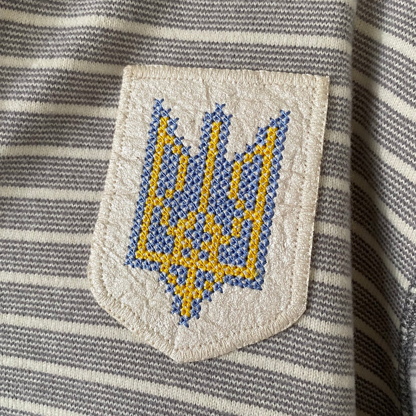 Grey Ukrainian Tryzub Shirt (Men's Large)