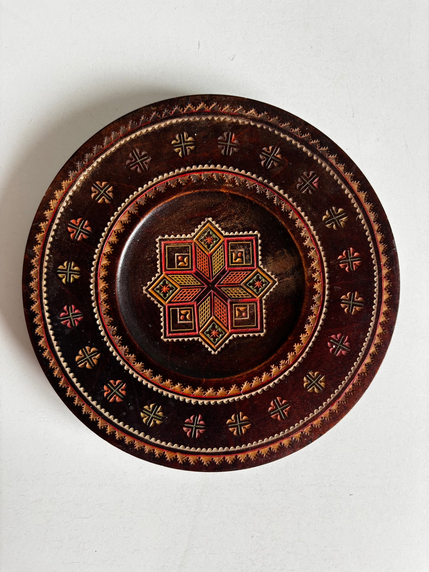 Vintage Wooden Painted Plate (16.5 cm)